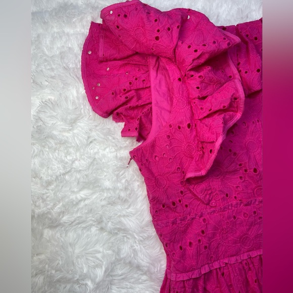 Ted Baker Mazieh Ruffled
Eyelet Top Bright Fuchsia floral embroidery Size 2 NWT - Picture 9 of 12